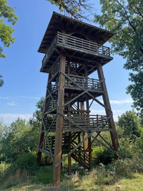 Macaristan 'ın Zemplen Dağı' ndaki gözcü kulesi.