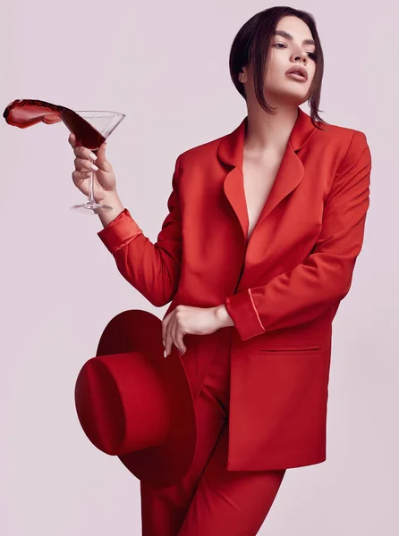 Portrait Elegant Beautiful Woman Red Fashionable Suit Wide Hat Alcohol — Stock Photo, Image
