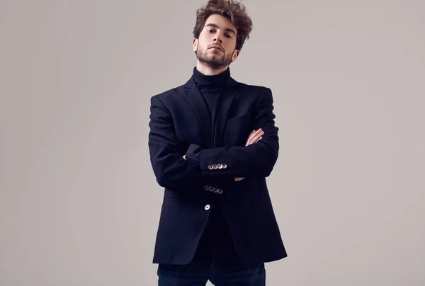 Ritratto Moda Bell Uomo Elegante Con Capelli Ricci Che Indossa — Foto Stock