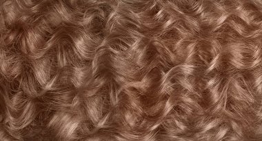 Saçı yakın çekim dalgası, sarı bukleler