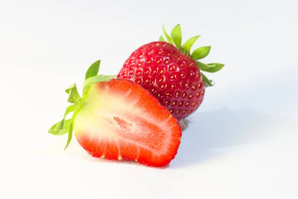 Erdbeere Isoliert Auf Weiß — Stockfoto