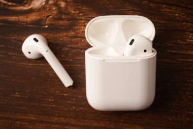 Apple Airpods şarj çantalı kablosuz kulaklık