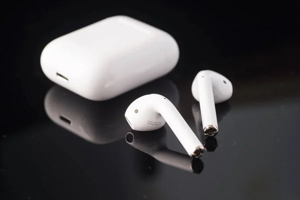 Fone Ouvido Sem Fio Airpods Apple Com Caixa Carregamento — Fotografia de Stock