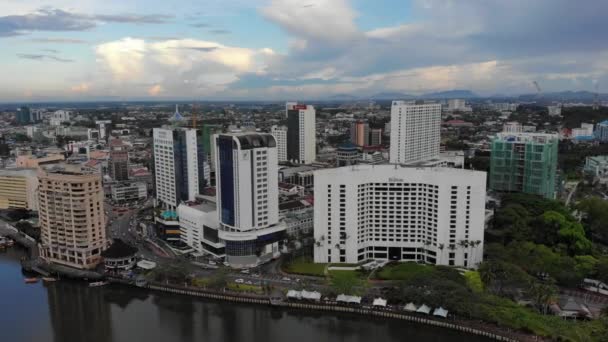 Kuching Hilton Hotel Riverside Majestic Hotel Filmfelvételei Ezek Szállodák Jalan — Stock videók