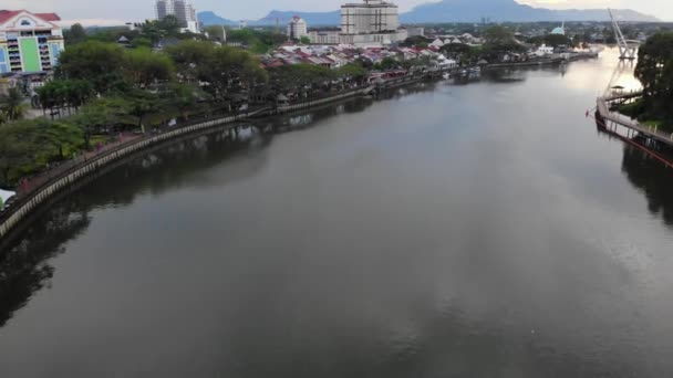 Cinematic Aerial Shot Sarawak River Kuching Waterfront — Stock Video