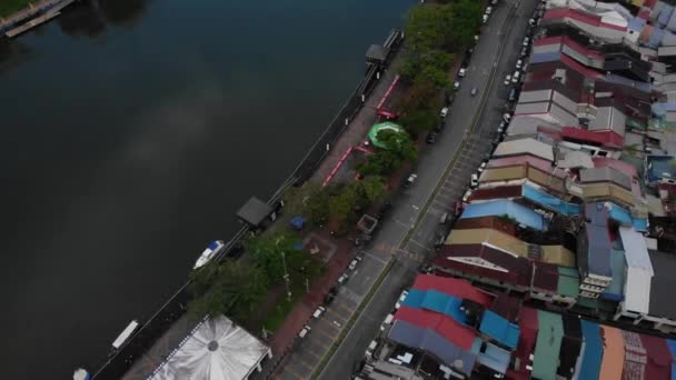 Cinematic Luchtfoto Langs Main Bazaar Street Jalan Main Bazaar Kuching — Stockvideo