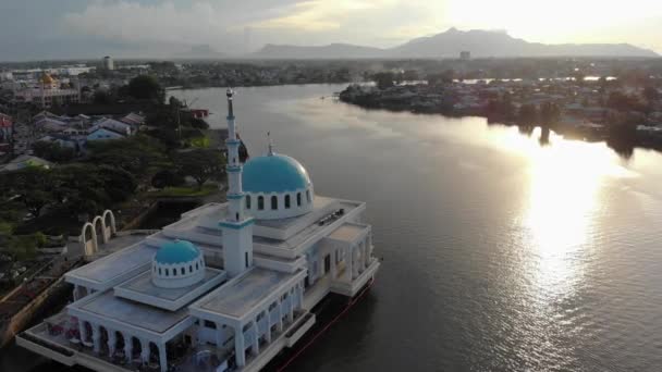 Vista Aérea Bela Mesquita Flutuante Kuching Também Conhecida Como Masjid — Vídeo de Stock