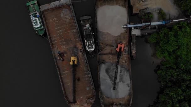 Cinematic Aerial Shot Sarawak River Kuching Waterfront — Stok Video