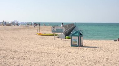 Uçurtma Sahili, Jumeirah, Dubai Güneşli bir günde