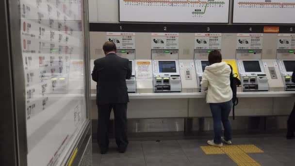 People Buying Ticket Line Train Automatic Ticket Counter — Stock Video