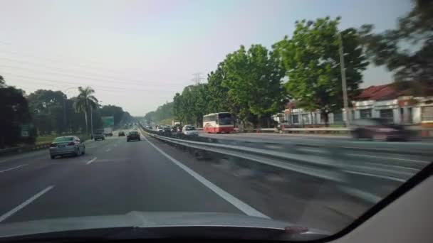 Cinematic Första Person Syn Bil Cruising Längs North South Expressway — Stockvideo