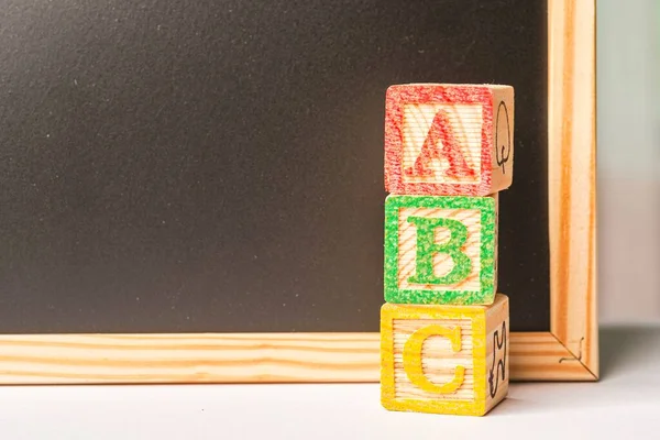 Abc Bloki Rozmieszczone Stosu Edukacji Tła Dla Dzieci — Zdjęcie stockowe