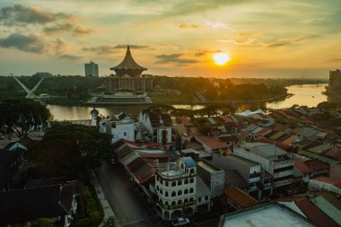 Dewan Undangan Negeri Sarawak veya Sarawak Yasama Binaları