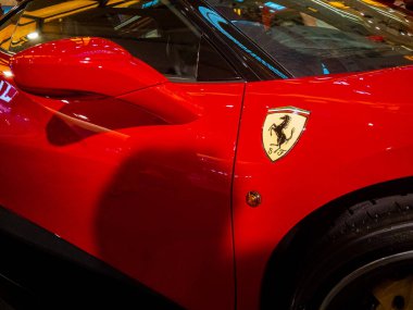 Ferrari 488 GTB yakın çekim