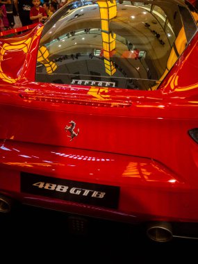 Ferrari 488 GTB yakın çekim