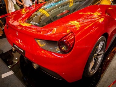Ferrari 488 GTB yakın çekim