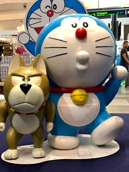 Doraemon ürünleri KLIA2 'deki Doraemon Açılır Dükkanında satıldı