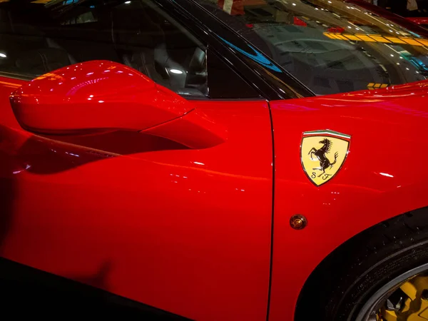 Ferrari 488 GTB yakın çekim