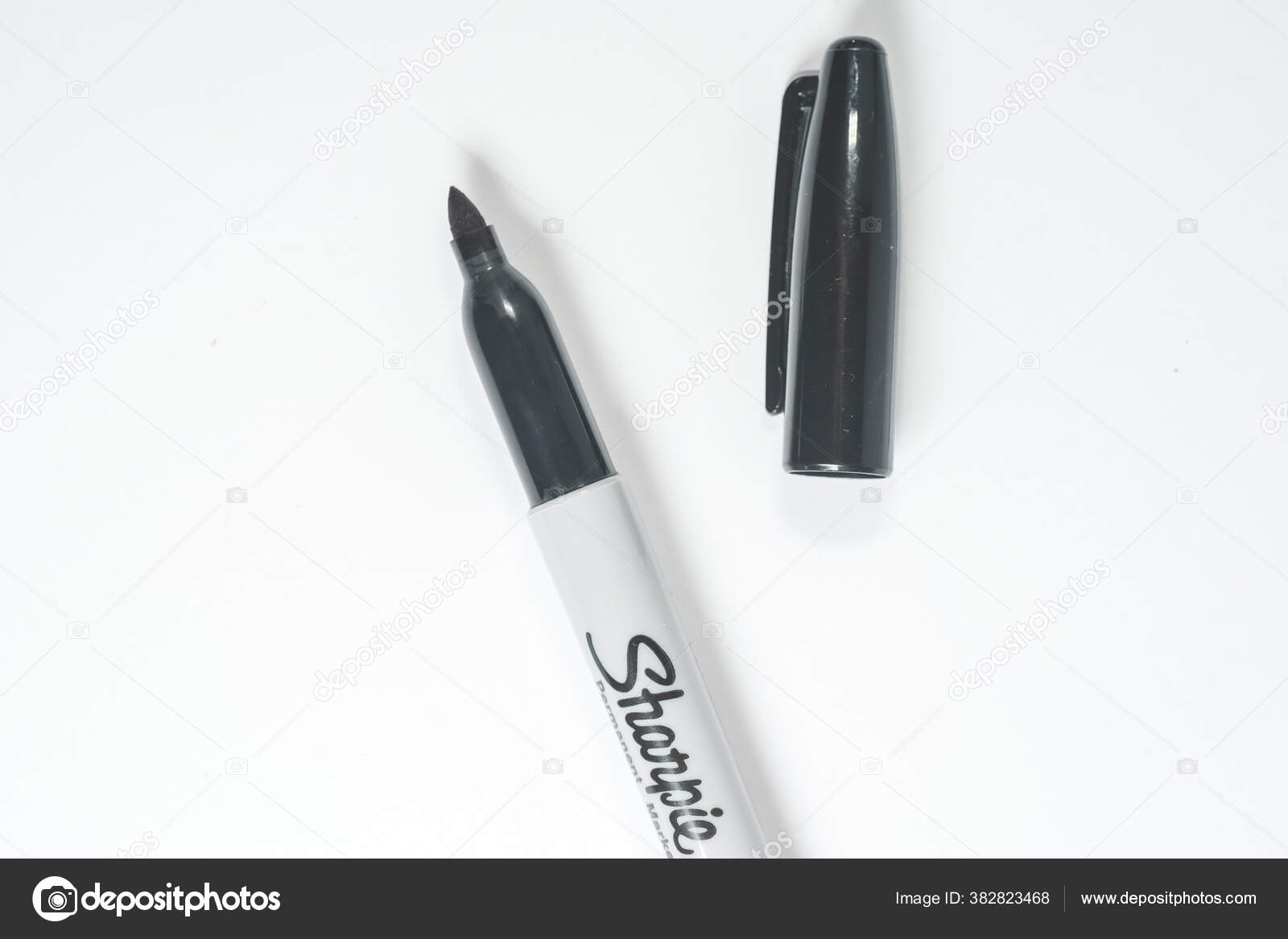 Sharpie Permanent Marker Pen Isolated White Background – Stock Editorial  Photo © fadhli.adnan19@gmail.com #382823468