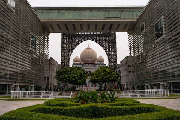 The Palace of Justice also known as Istana Kehakiman houses the Malaysian Court of Appeal and Federal Court.