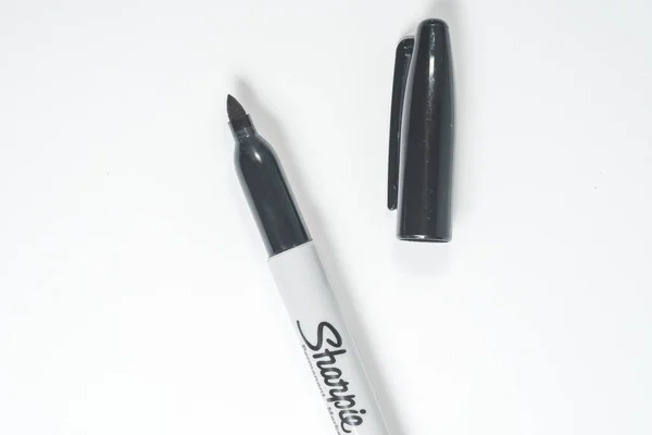 Sharpie Permanente Markeerstift Geïsoleerd Tegen Witte Achtergrond — Stockfoto