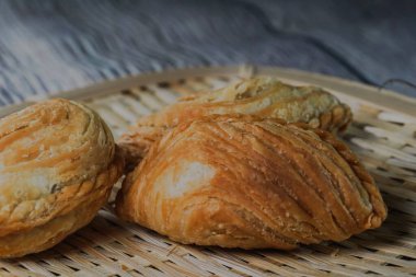 Malezya 'da körili puf veya yerel olarak Karipap olarak bilinir.