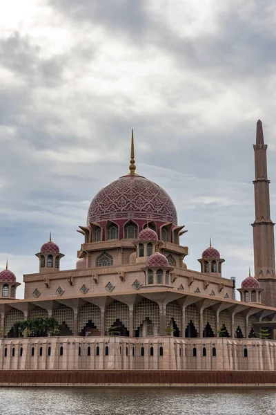 Putrova Mešita Malajsie Masjid Putra Hlavní Mešitou Putrajaye Malajsii Stavba — Stock fotografie