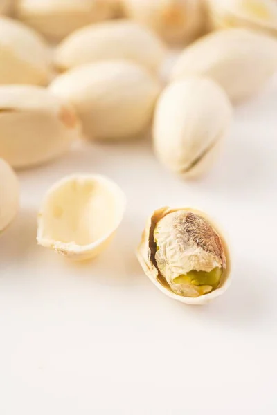 Pistachio Nuts Isolated White — Stock Photo, Image