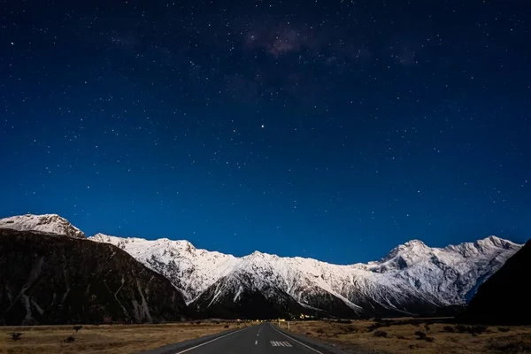 Csillagos Tejútrendszerrel Aoraki Nemzeti Parkban South Island Zéland — Stock Fotó