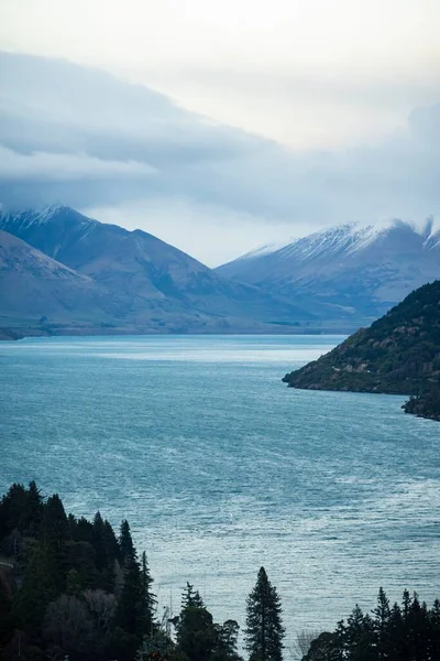 Szcenírozott Kilátás Queenstown Zéland Naplementekor — Stock Fotó