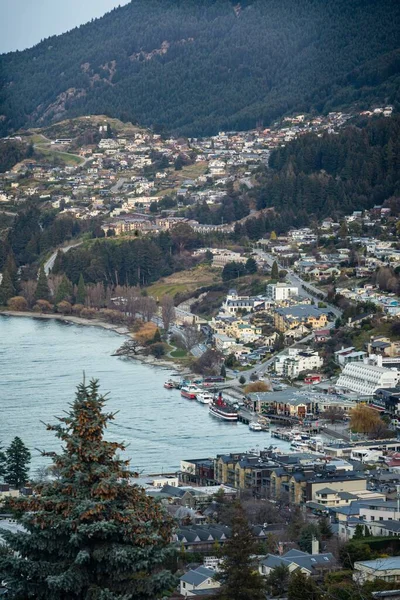 Szcenírozott Kilátás Queenstown Zéland Naplementekor — Stock Fotó