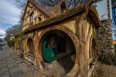 The Lord of The Rings için Yeni Zelanda Matamata 'da çekilen Hobbiton filmi.