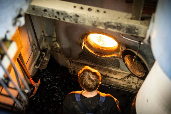 Worker Insert Coal Engine Coaled Power Steam Ship — Stock Photo, Image