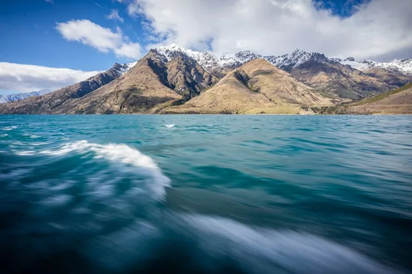 ニュージーランド クイーンズタウンのワカティプ湖の風景 — ストック写真