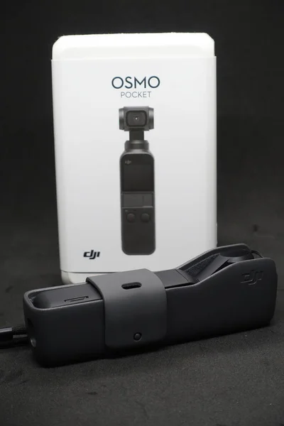 Dji Osmoポケット 12Mpの写真や4K解像度のビデオを撮影することができますポケットサイズジンバルカメラ 旅行のための完璧なコンパニオン — ストック写真