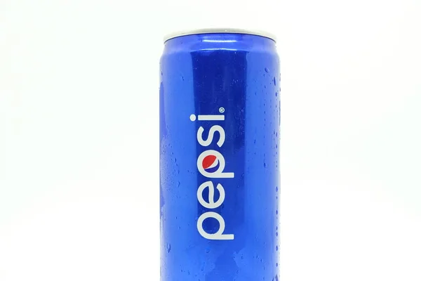 Puszka Niebieskiego Pepsi Białym Tle — Zdjęcie stockowe