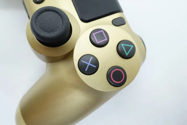 Золотий Колір Playstation Контролер Ds4 Проти Ізольованого Білого Фону — стокове фото