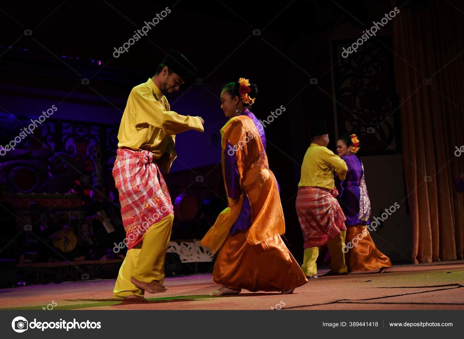 Sarawakian Traditional Dance Sarawakian Malay People Sarawak