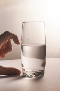 Bardağın yarısı boş, bardağın yarısı dolu. Psikoloji ya da motivasyon kavramı