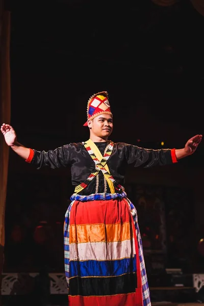 Una Danza Tradicional Sarawakian Por Pueblo Sarawakian Aldea Cultural Sarawak — Foto de Stock