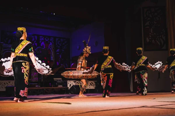 Danza Tradicional Sarawakian Orang Ulu Una Las Etnias Locales Sarawak — Foto de Stock