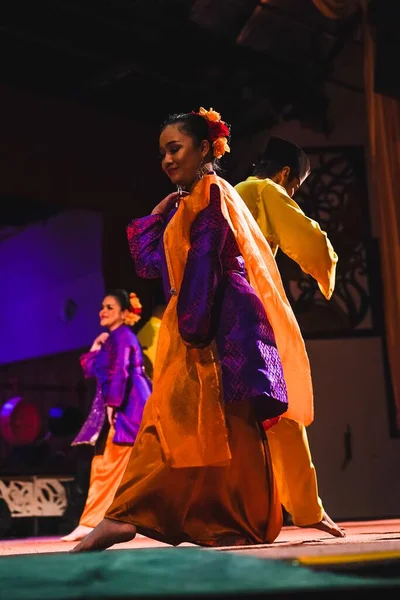 Uma Dança Tradicional Sarawakiana Povo Malaio Sarawakiano Sarawak Cultural Village — Fotografia de Stock