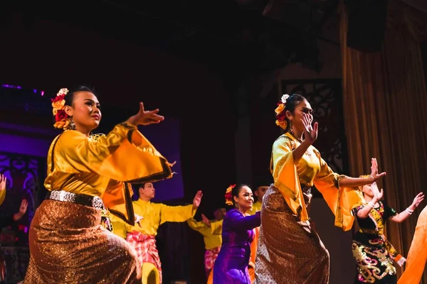 Danza Tradicional Sarawakian Los Malayos Sarawakian Aldea Cultural Sarawak — Foto de Stock