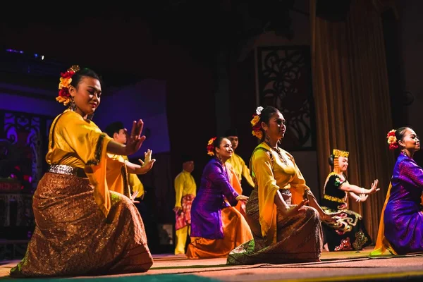 Danza Tradicional Sarawakian Los Malayos Sarawakian Aldea Cultural Sarawak — Foto de Stock