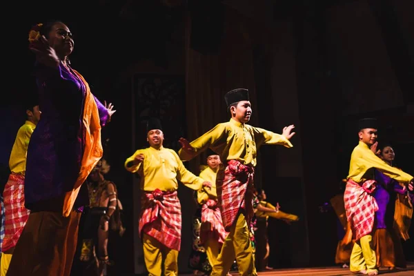 Danza Tradicional Sarawakian Los Malayos Sarawakian Aldea Cultural Sarawak —  Fotos de Stock