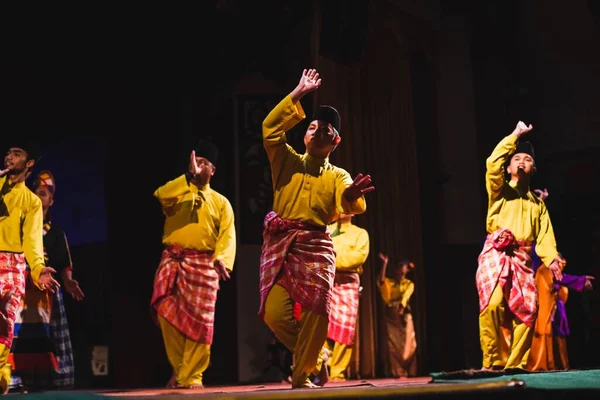 Danza Tradicional Sarawakian Los Malayos Sarawakian Aldea Cultural Sarawak —  Fotos de Stock