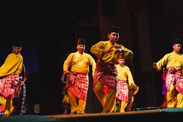 Danza Tradicional Sarawakian Los Malayos Sarawakian Aldea Cultural Sarawak —  Fotos de Stock