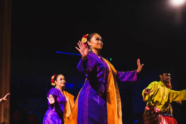 Danza Tradicional Sarawakian Los Malayos Sarawakian Aldea Cultural Sarawak — Foto de Stock