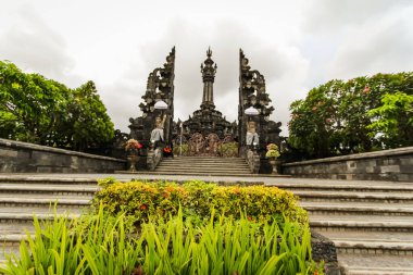 Bajra Sandhi Anıtı, tarih boyunca Bali halkının mücadelelerinin bir anıtıdır..