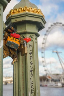 Bulutlu bir günde Londra 'nın Gözü